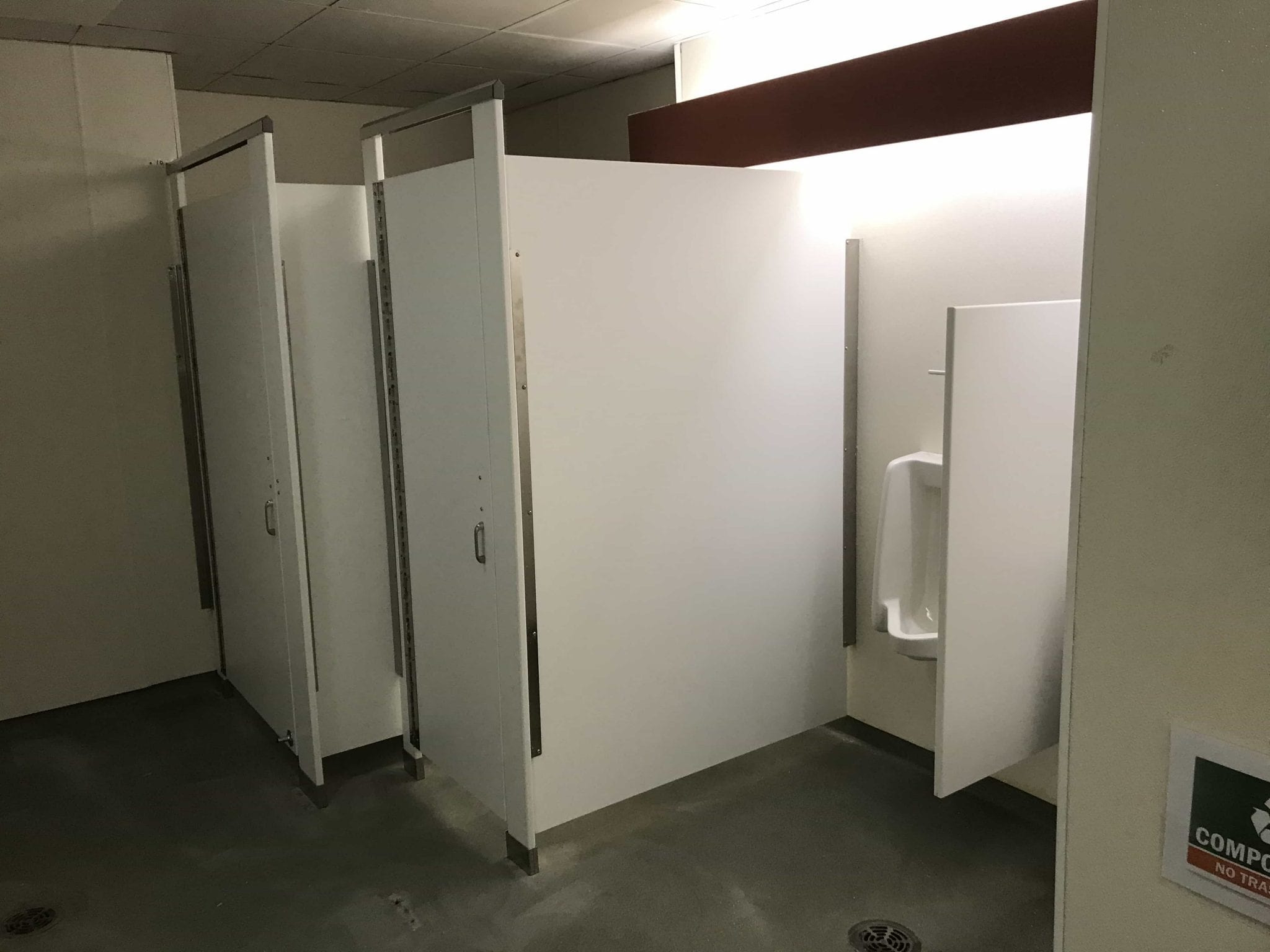 Choosing the Appropriate Toilet Partition for Different Restroom