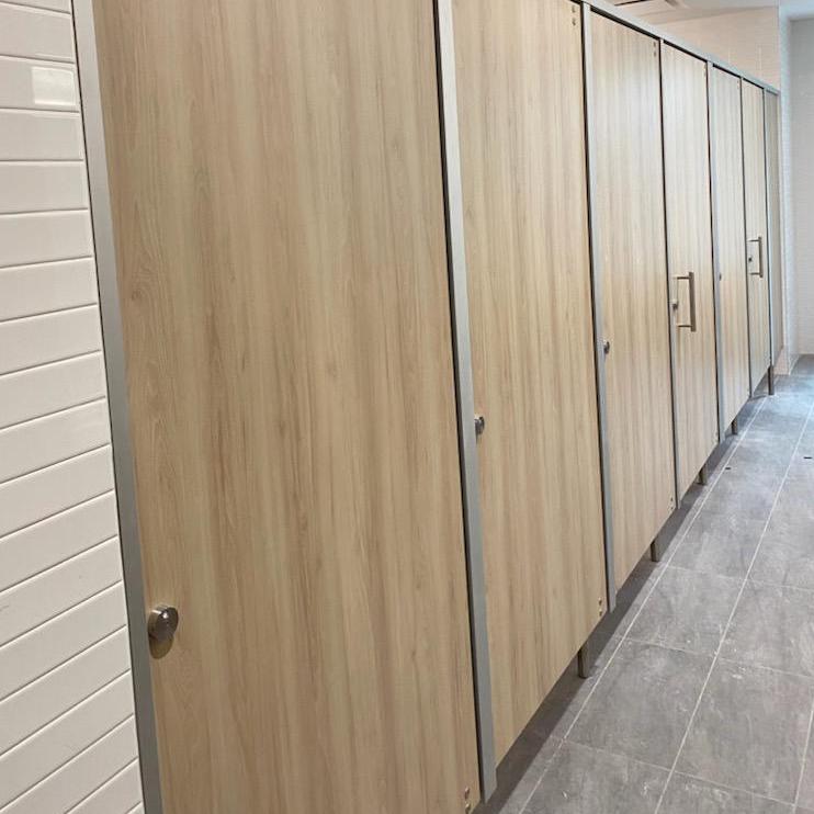 Wood Thrislington Toilet Partitions