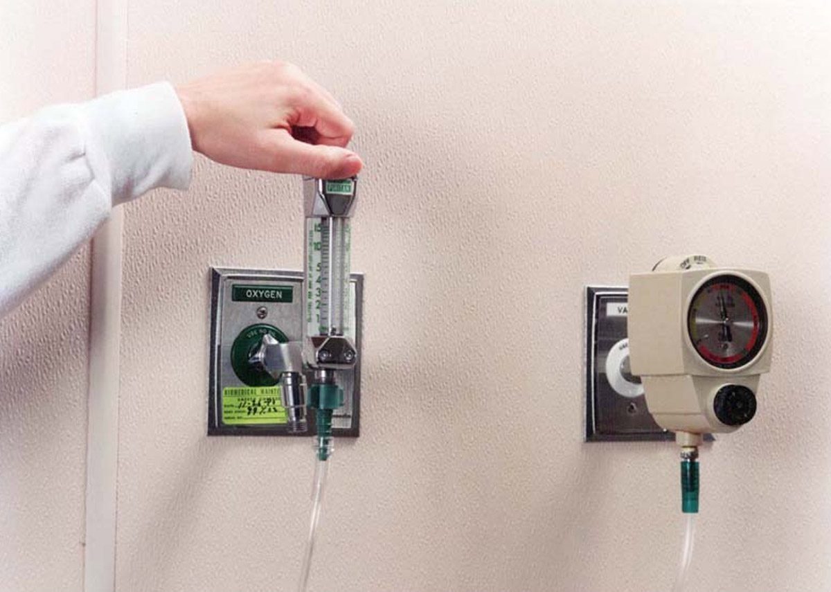 FRP Medical Wall Panels photo of frp wall panels in a medical setting